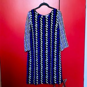 NWOT Nieves Lavi 100% silk dress
